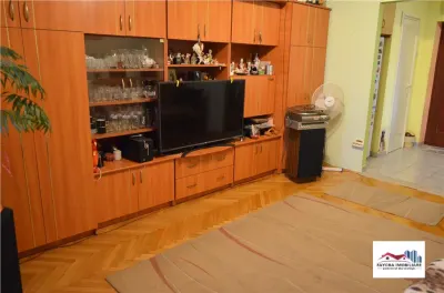 Apartament 3 Camere de Vanzare Zona Tudor - foto 2