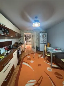 Casa de vanzare cu piscina  zona Vrancei - foto 2