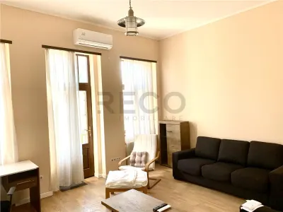 RECO  Apartament de închiriat cu 2 camere, ultracentral, complet renovat 60 mp, etaj 1, aproape de Universitate - foto 2