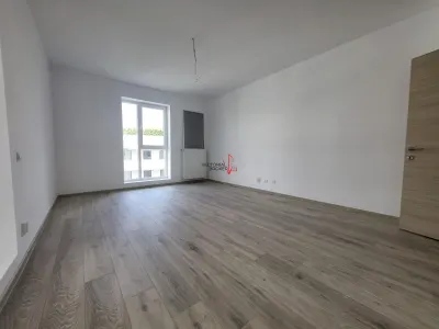 BLOC NOU - 3 CAMERE DECOMANDAT CU TERASA 22MP+BALCON - foto 4