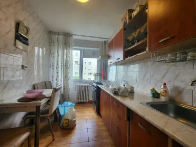 METROU 1 DEC 1918 / APARTAMENT 2 CAMERE DECOMANDAT - foto 6