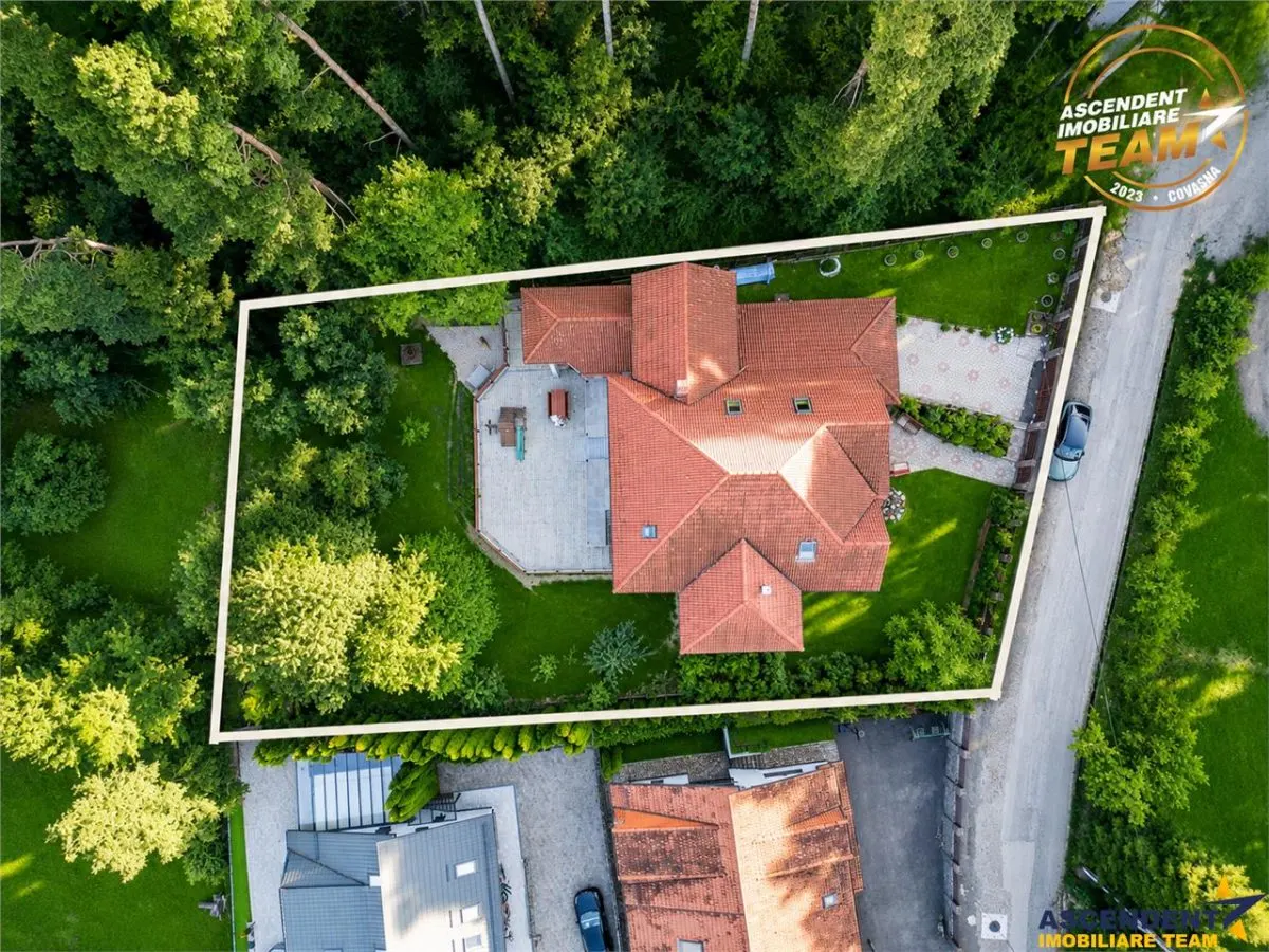 Resedinta privata la marginea padurii, 1.400mp parc privat, terase, garaj incalzit, Sacele - foto 9