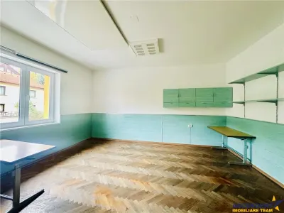 Proprietate versatila-:pretabila spatiu birouri, gradinita/scoala, centru medical, zona Blumana, Brasov - foto 3