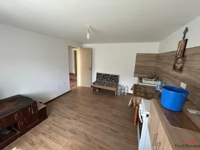 Casa P+M, de vanazre, in com. Vrancioaia - foto 12