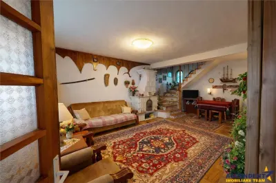 Proprietate rustica la 1 km de Castelul Bran:Doua unitati duplex, arhitectura traditionala: locuinta sau investitie! - foto 10