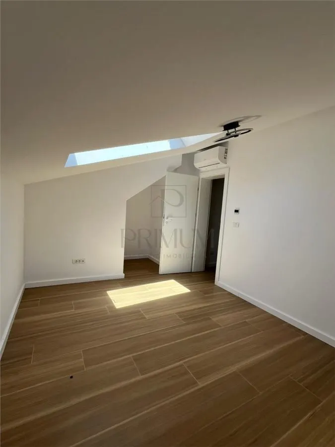 Casa - parter cu mansarda - 105 mp utili - toate utilitatiile - foto 1