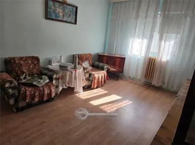 Apartament 2 camere, 50 mp, parter, Dacia – ideal pentru renovare și personalizare - Iasi
