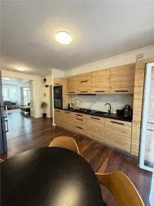 Etaj III | Apartament spatios cu 3 camere - 86 m² | Parcare proprie - foto 7