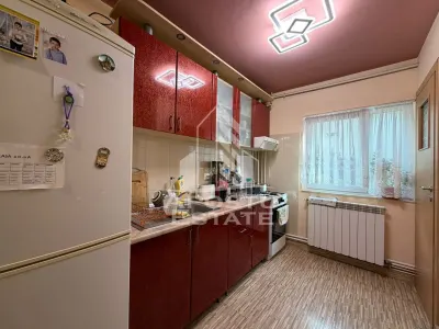 Apartament cu 3 camere, semidecomandat,centrala proprie,zona Girocului - foto 9
