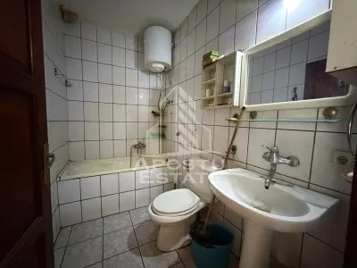 Casa individuala, cu 12 camere,5 bai, acces auto, teren 642, Girocului - foto 6