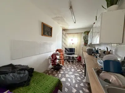 Casa individuala, cu 12 camere,5 bai, acces auto, teren 642, Girocului - foto 9
