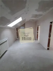 Casa rezidentiala 5 camere 2 bai  parcare  Sura Mica - foto 12