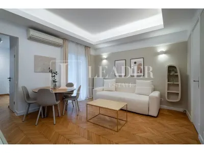Apartament renovat Ultracentral | Armeneasca | Str. Paleologu || 2 camere + camera birou - Bucuresti