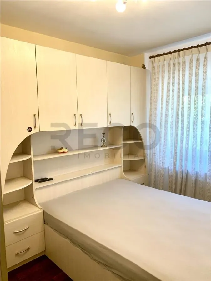 RECO  Apartament cu 3 camere de inchiriat Rogerius Etaj 1, 73 mp - foto 3