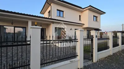Casa individuala de vanzare cu 5 camere, 3 bai si garaj, Sag, Timis - Sag