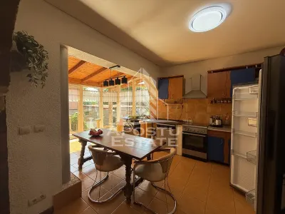 Casa individuala de vanzare cu proiect de extindere, zona Lunei - foto 11