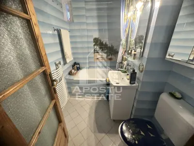 Apartament de vanzare cu 3 camere, 2 bai, 76mp, zona Spitalul Judetean - foto 11