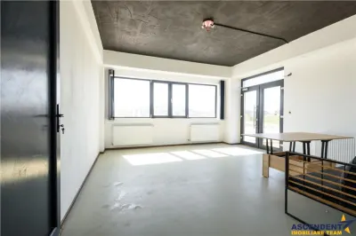 Hala moderna +3.000mp curte, conditii optime, exterior Brasov - foto 6