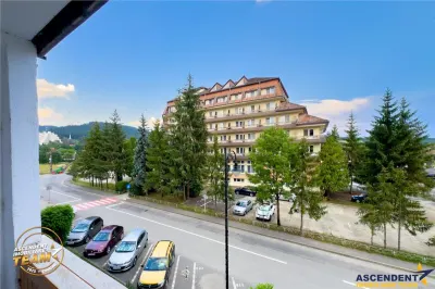 Apartament modern 2 camere, priveliste spre padure, ergonomic, luminos, Central, Covasna: FILM & 3D - foto 18