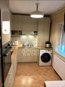Apartament 2 camere, etaj intermediar, renovat in Piata Libertatii - Timisoara