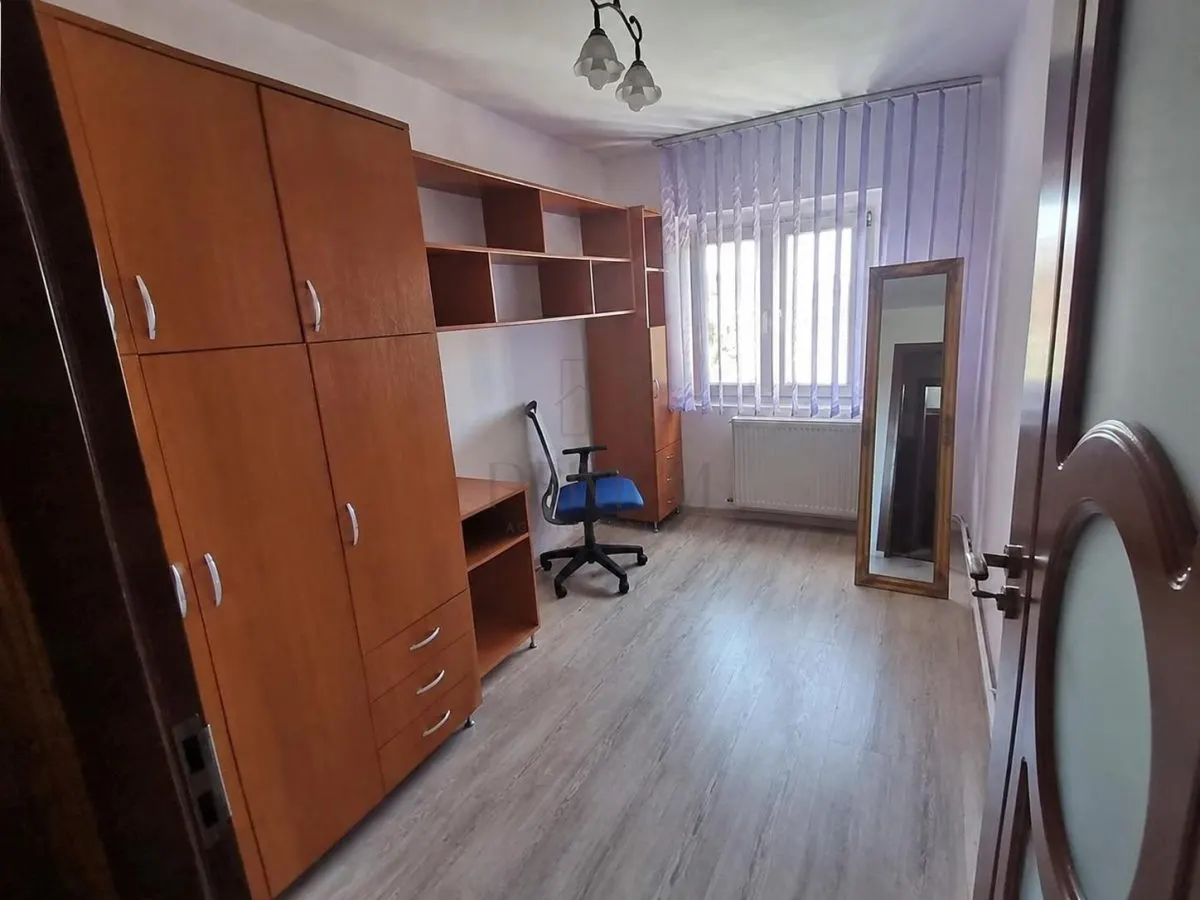 Apartament 3 camere Girocului Decomandat cu Centrala Proprie si 2 Balcoane - foto 3