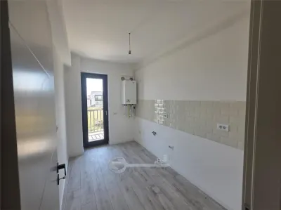 Apartament o camere decomandat - Rediu - foto 2