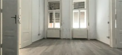 Spatiu birouri renovat nou, cladire istorica langa tribunal -  P - ta Unirii - foto 3
