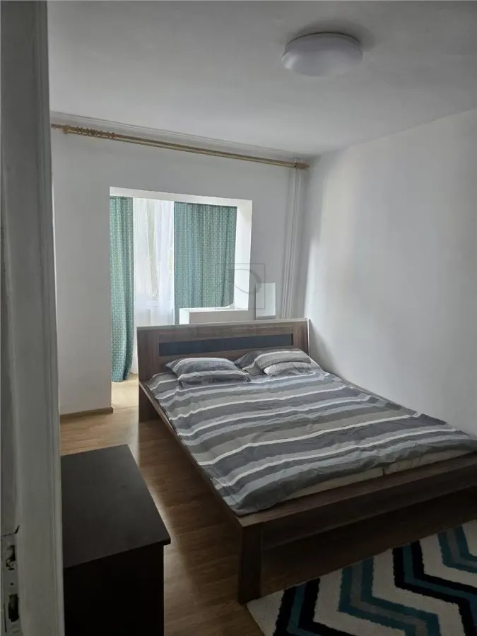Apartament 3 camere | Medicina | Centrala Proprie | 2 Bai | 2 Balcoane - foto 1
