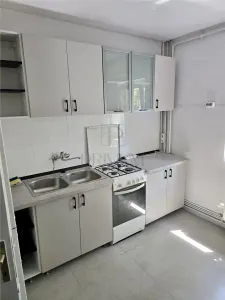 Apartament 3 camere | Medicina | Centrala Proprie | 2 Bai | 2 Balcoane - foto 4