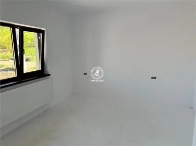 Casa de vanzare 4 camere, Tomesti - Iasi - foto 11