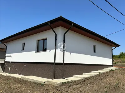 Casa de vanzare 4 camere, Tomesti - Iasi - foto 5
