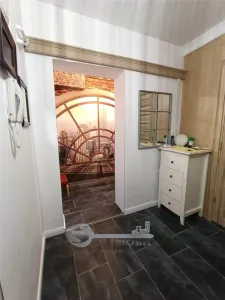 GARSONIERA TATARASI DOI BAIETI 43500 EURO - Iasi