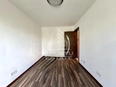 Apartament 2 camere de vanzare, etaj 3, zona Sagului - foto 4