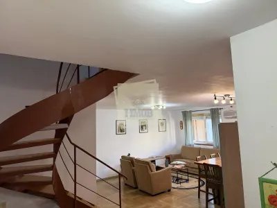 Apartament 3 camere 2 bai  balcon si parcare subterana pe Aleea Streiu - foto 4