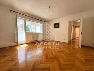 Apartament cu 3 camere, decomantat, etajul 2 , zona Spitalul Judetean - Timisoara