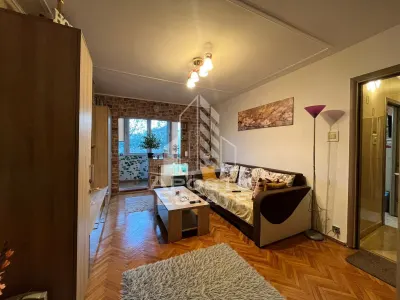 Apartament cu 3 camere, decomandat, 2 bai , 2 balcoane,zona Soarelui - foto 2