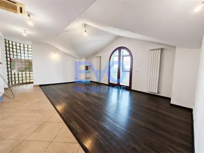 Apartament 3 camere nemobilat, 114 mp, Palatul de Justitie, Iasi - Iasi