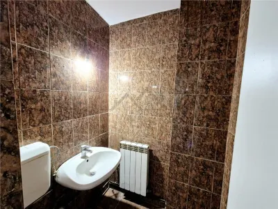 Apartament cu 3 camere de vanzare - foto 8