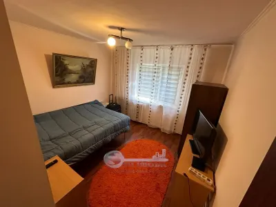 Apartament 3 camere decomandat, 70 mp, Centru – UMF, etaj 3 - Iasi