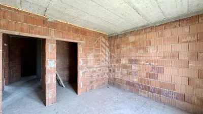 Jumatate de duplex cu 4 camere de vanzare in Giroc - foto 4