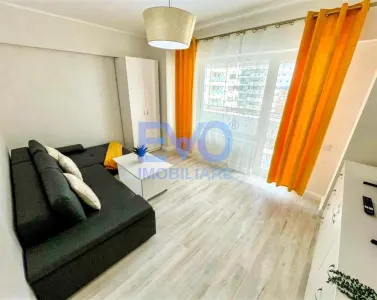 Apartament cu 2 camere, decomandat, complex Royal Town Copou - Iasi