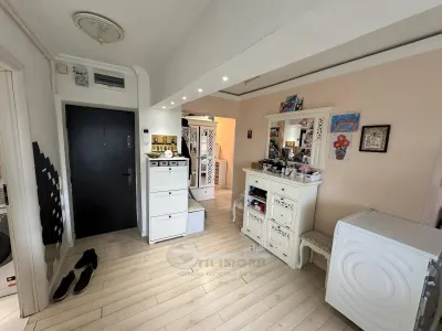 Apartament 4 camere - Ultracentral - 81 mp - 2 bai - Etaj 9/10 - Vedere Palatul Culturii - foto 3