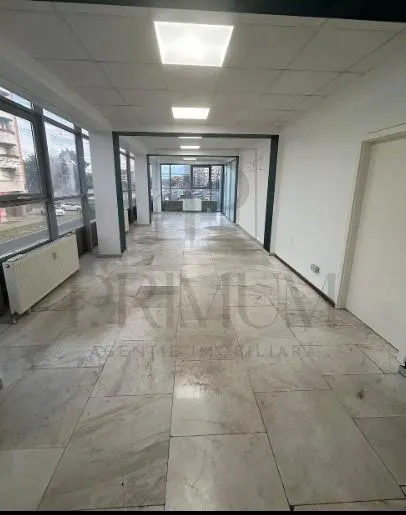 Spatiu Birouri luminos open-space - foto 1