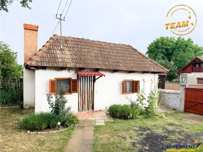 Casa cu teren generos de 1.315 mp, bucatarie de vara complet renovata si acces din doua strazi – Cernat, jud. Covasna - foto 18