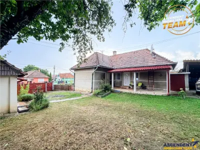 Casa cu teren generos de 1.315 mp, bucatarie de vara complet renovata si acces din doua strazi – Cernat, jud. Covasna - foto 20