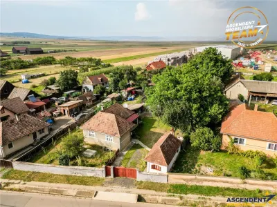 Casa cu teren generos de 1.315 mp, bucatarie de vara complet renovata si acces din doua strazi – Cernat, jud. Covasna - foto 7