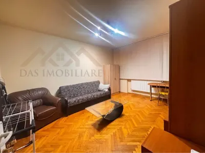 Central, zona liceului Eminescu, apartament 2 camere decomandat - foto 6