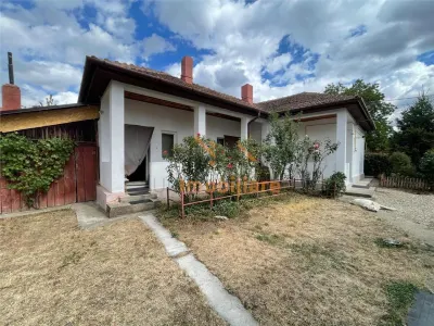 CASA CU 4 CAMERE | 1439MP TEREN | ZONA SPITALUL TBC | ORADEA - foto 3