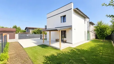 Capat CUG Vila moderna  4 camere 2 bai Lunca Cetatuii - Iasi