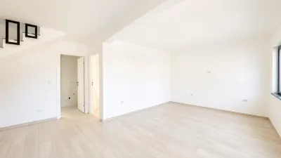 Capat CUG Vila moderna  4 camere 2 bai Lunca Cetatuii - foto 4